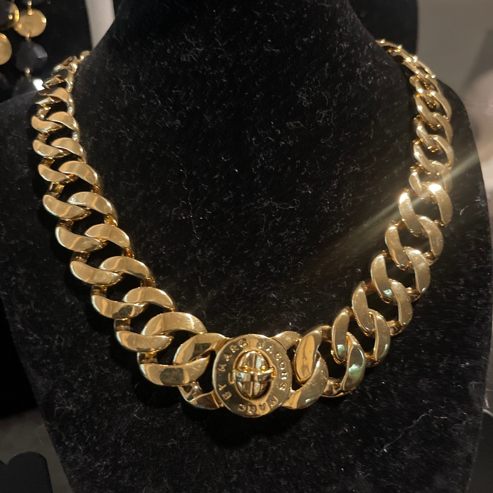 Marc Jacob’s Lock Closure Gold Link